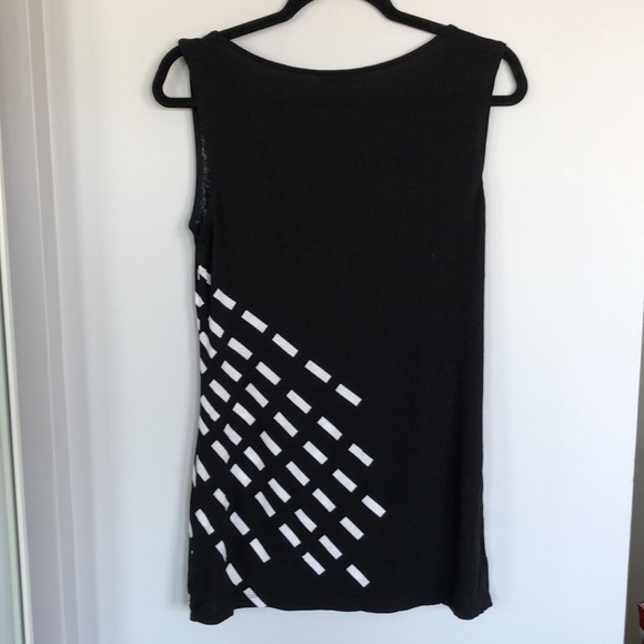 CAbi Geometric Print Sleeveless Top - Picture 3 of 7